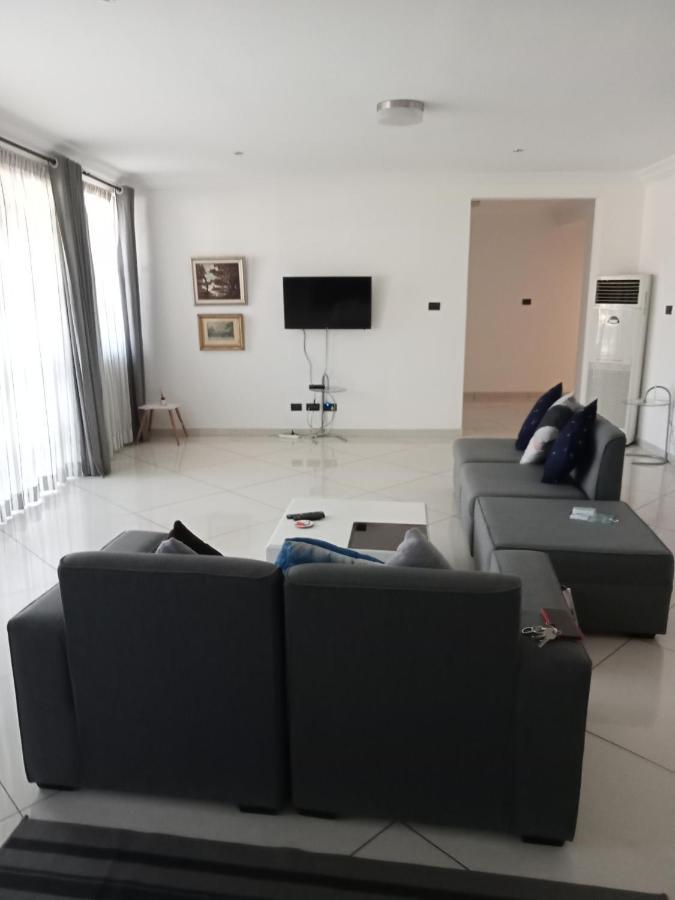 شقة Tricia'S Place - One Family At A Time أكرا المظهر الخارجي الصورة