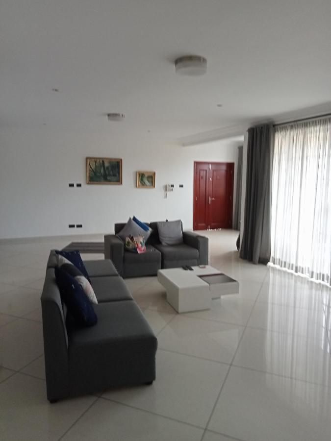 شقة Tricia'S Place - One Family At A Time أكرا المظهر الخارجي الصورة